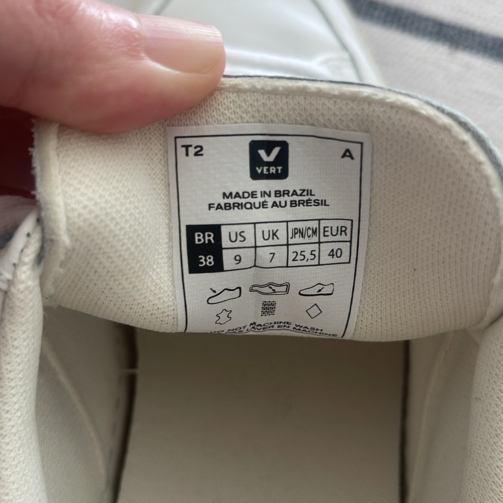Veja Women's Cream and Pink Sneakers - Picture 6 of 6